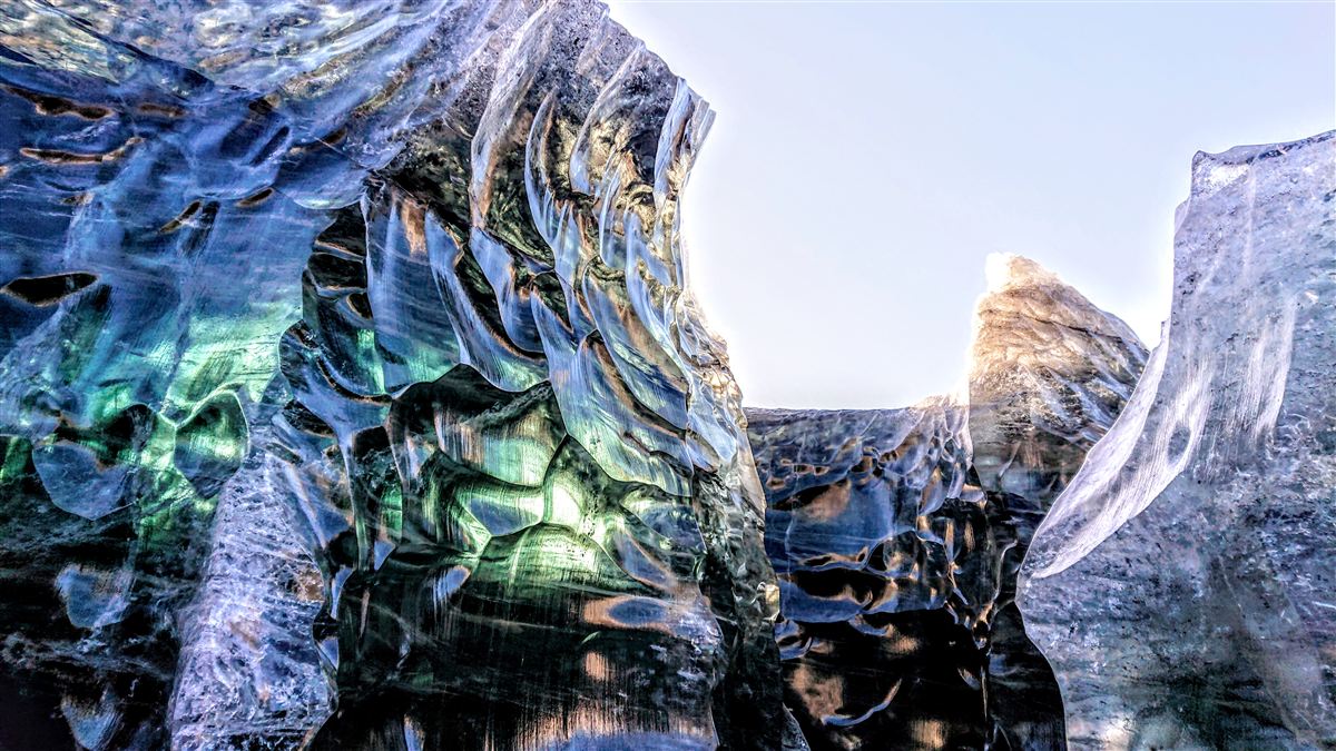 Northern icecaves photo